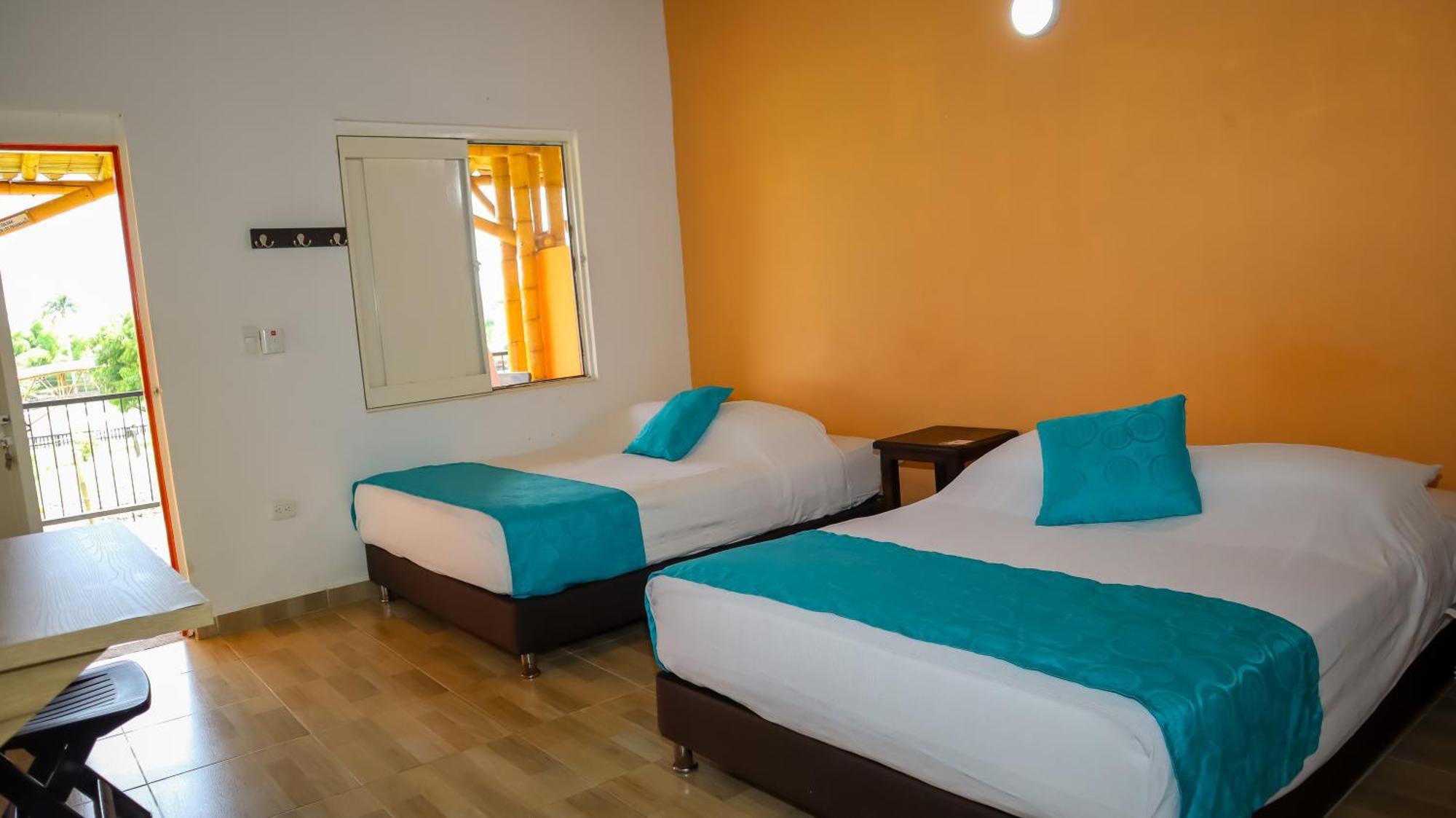 Hotel Parque De Los Arrieros Montenegro Ngoại thất bức ảnh